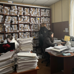 Судьи работают в ледяных залах суда