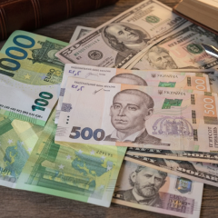 Exchange rate of USD and EUR on March 19