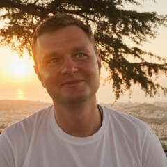 Portrait of Oleksiy Kavitsky with business background