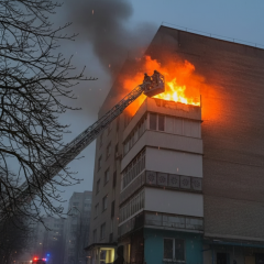 Разрушенные здания и разрушенные улицы