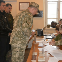 Военный омбудсмен о 2000 непригодных мобилизованных и вспышки пневмонии