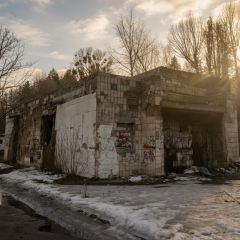 Prosecutor demands to demolish illegal building