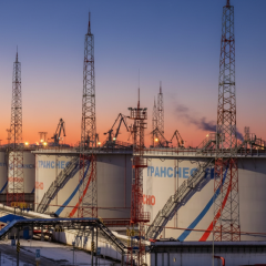 Russian budget in deep crisis: oil and gas revenues halved, deficit exceeded annual plan