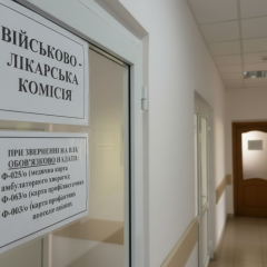 Wounded soldiers without medical assistance