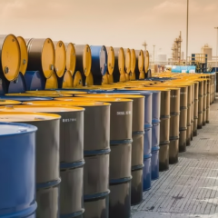 Oil price surges to $94: economist explains market panic