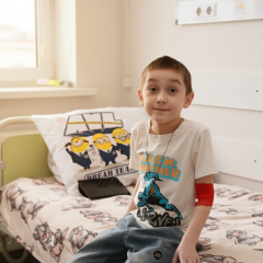 Little boy lying in the hospital