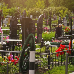 Cemetery on Radonitsa 2025