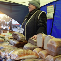 Fresh discounted food at the market