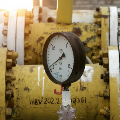 Hungary paying for oil to Russia