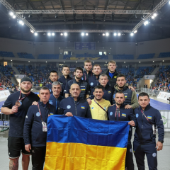 Украинские спортсменки на пьедестале