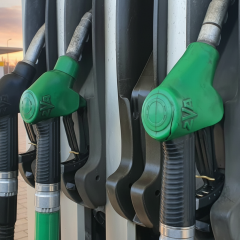 Fuel prices in Ukraine: A-95 for 73 UAH, diesel for 88 UAH and cashback until May 1st