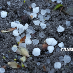 Мощное ненастье накрыло Киев: ливень, гроза, град