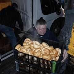 Фицо ночью работал грузчиком