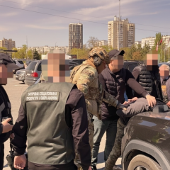 Двух командиров задержано за взятки