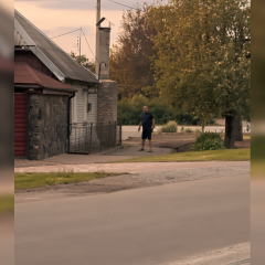 Чоловік відкрив стрілянину через зірваний дітьми бузок