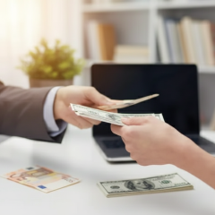 Russians overwhelmed by debts of 45 trillion rubles