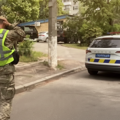 Военный угрожает подорвать дом в Киеве