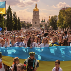 Ukrainians in embroidered shirts at the celebration