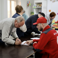 Гуманитарная помощь от ВПО в Киеве