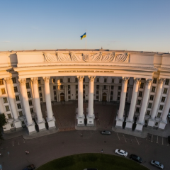 Здание МИД повреждено во время удара
