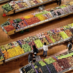 Українці готуються до подорожчання продуктів