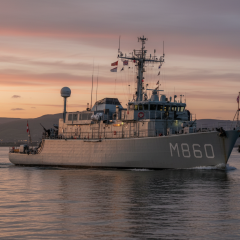 Frigate at sea, Chinese invasion, Netherlands guilty