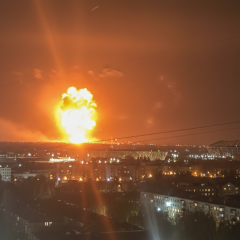 Дрони атакували Волгоград: вибухи та пожежа