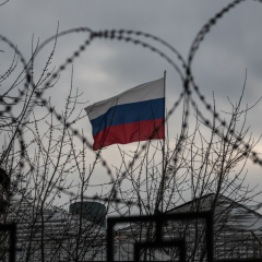 Russia conceals budget with deficit