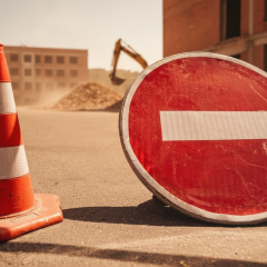 Partial closure of the entry from Metro bridge in Kyiv