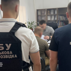 Керівники ТЦК на фоні даних