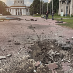 Киев под обстрелом: пострадали ВДНХ и Лавра