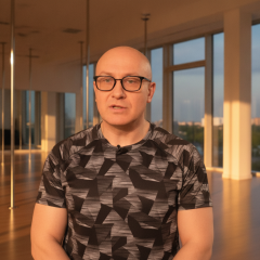 Court medical expert from Zhytomyr dances on the pole