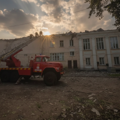 Поранені жінка та дитина у кінотеатрі