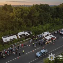 Автобус перевернулся на Хмельницком, есть пострадавшие
