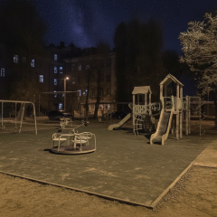 Порушник з штрафом на дитячому майданчику