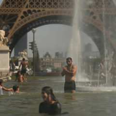 Paris deputy mayor accuses US of causing heat in Europe