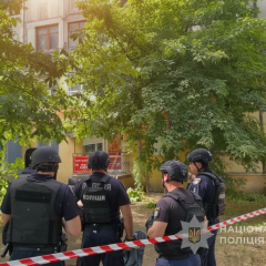 Чоловік у перукарні в Одесі