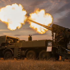 Взрывы и боевые действия на фото