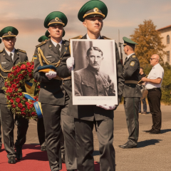 Почесні останки Коновальця повернули в Україну