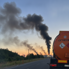 Седьмая атака дронов: в Усть-Луге горит нефтеэкспортный хаб