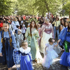 Photo of a large Preschool Festival with thousands of children