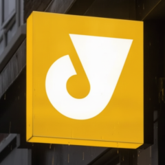 лого Укрпошти з оплатою через Apple Pay і Google Pay