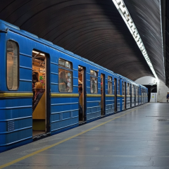 Рух на зеленій лінії метро