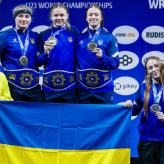 Жіноча збірна України з боротьби здобула медалі