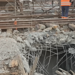 Руйнування Південного мосту в Києві