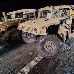 Автобус зіткнення американські військові на дорозі