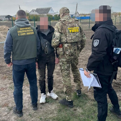 Пограничник требует деньги в обмен на перевод