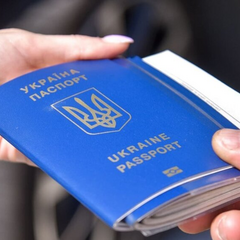Молодежь в возрасте 18-22 лет уезжает из Украины