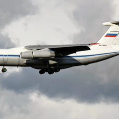 Російський Іл-76 на посадці в Венесуелі