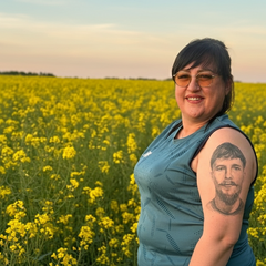 The mother walked with her son's tattoo